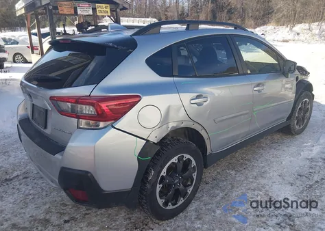 2021 Subaru Crosstrek Premium z USA, uszkodzony, nr VIN JF2GTAPC9M8662132